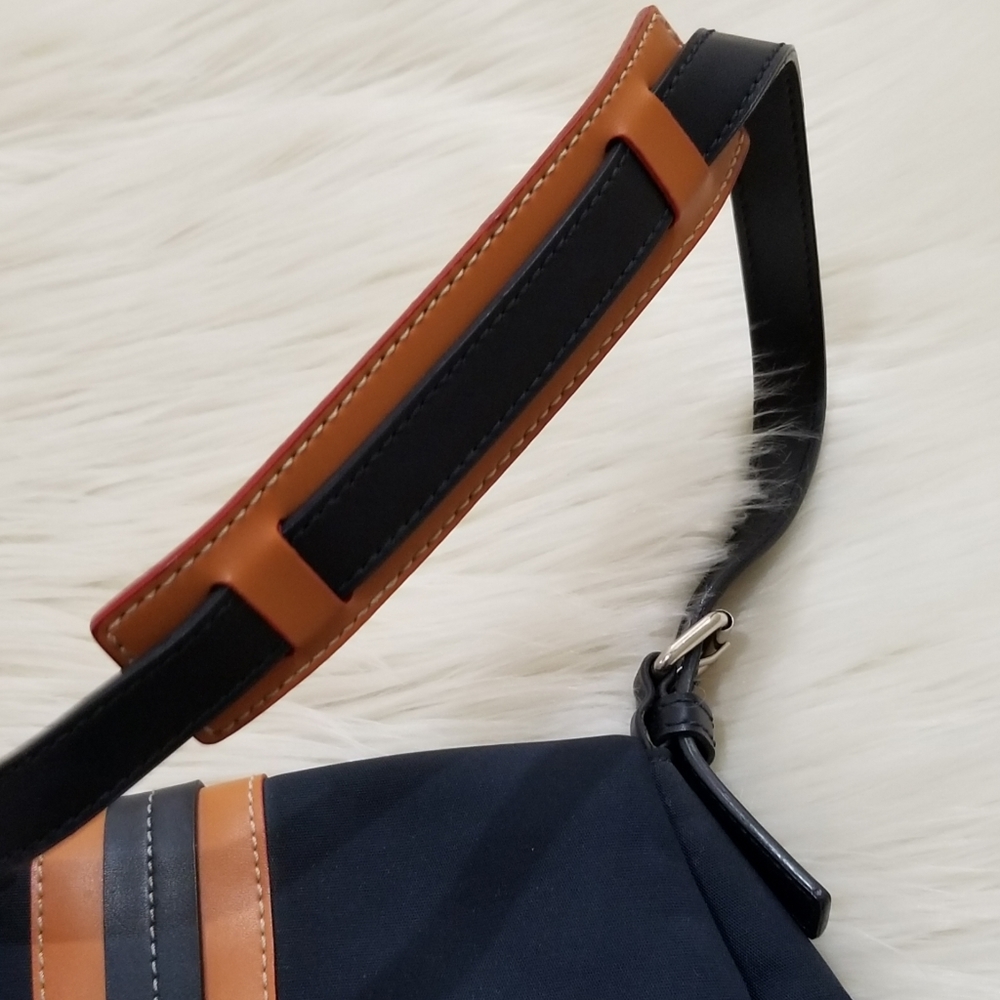 Vintage 90s Tommy Hilfiger shoulder bag - Picture 8 of 9